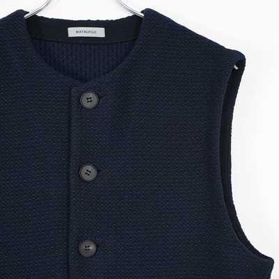 MATSUFUJI [ Raven Pattern Knit Vest ] BLK×NVY