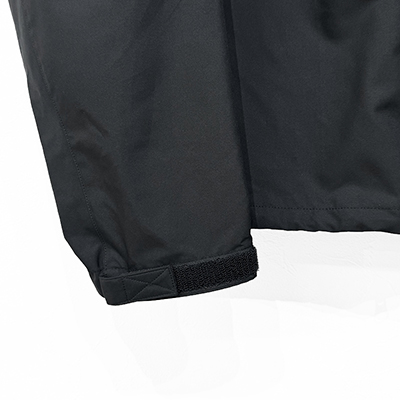 ESSAY [ SLANT ZIP PARKA (J-1) ] BLACK