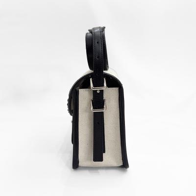 URU [ SHOULDER BAG ] IVORY