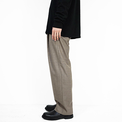 URU [ 2 TUCK PANTS ] MOCHA