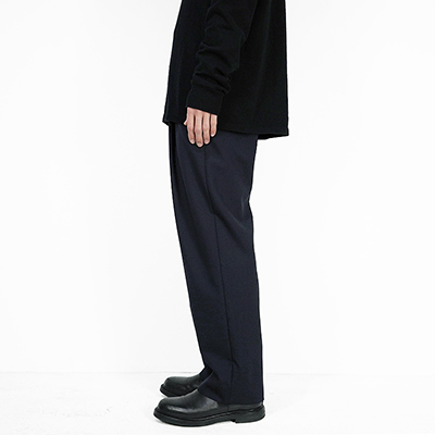 URU [ 2 TUCK PANTS ] D.NAVY