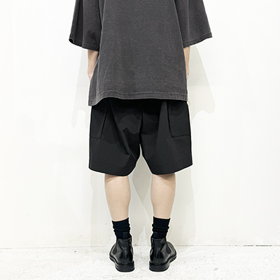 ESSAY [ ACID SHORTS (P-1) ] BLACK