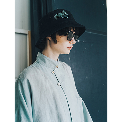 ESSAY [ POSTMARK BUCKET HAT (A-2) ] BLACK