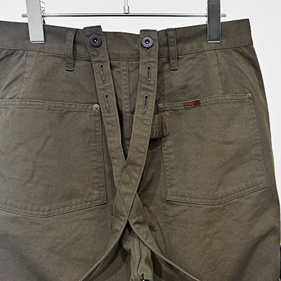 refomed [ FORMAN SUSPENDER PANTS ] OLIVE