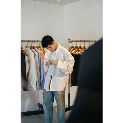 refomed [ WRIST PATCH WIDE SHIRT "CHAMBRAY" ] OFF
