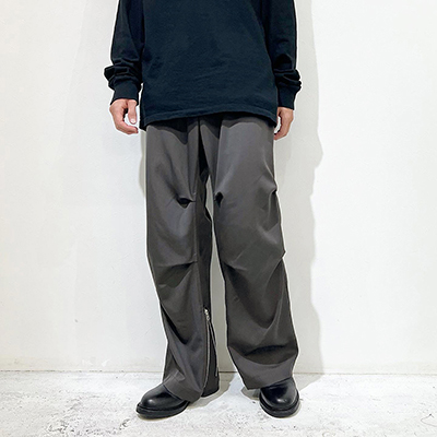 MATSUFUJI [ Wool Cargo Pocket Wide Trousers ] CHARCOAL