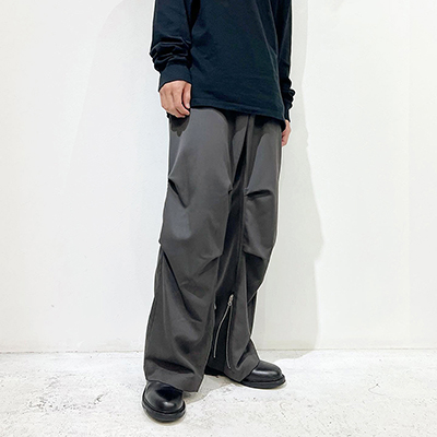 MATSUFUJI [ Wool Cargo Pocket Wide Trousers ] CHARCOAL