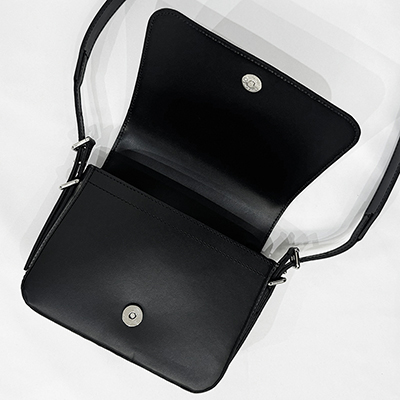 URU [ LEATHER BAG ] BLACK