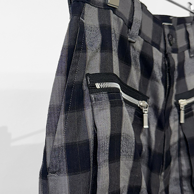 MATSUFUJI [ Herringbone Weave Check Wide Cargo Trousers ] BLACK