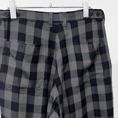 MATSUFUJI [ Herringbone Weave Check Wide Cargo Trousers ] BLACK