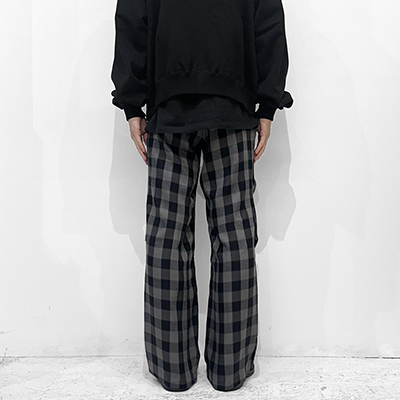 MATSUFUJI [ Herringbone Weave Check Wide Cargo Trousers ] BLACK