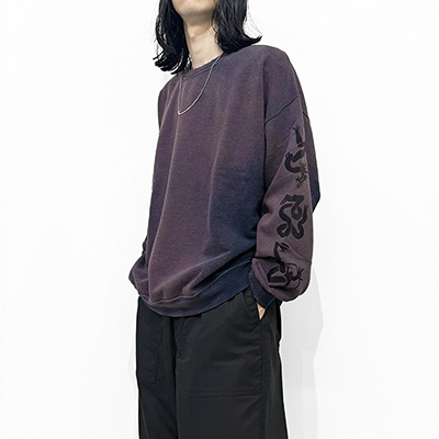 Sasquatchfabrix. [ “EASTEND DRAGON FONT” DESTROY SWEATSHIRT ] NAVY