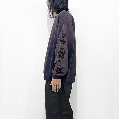 Sasquatchfabrix. [ “EASTEND DRAGON FONT” DESTROY SWEATSHIRT ] NAVY