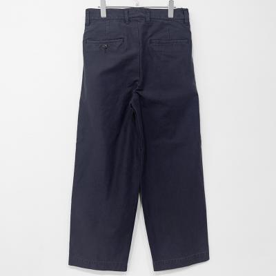URU [ COTTON BACKSATIN 2 TUCK PANTS ] NAVY