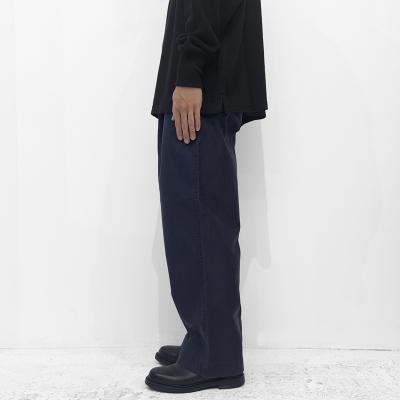 URU [ COTTON BACKSATIN 2 TUCK PANTS ] NAVY
