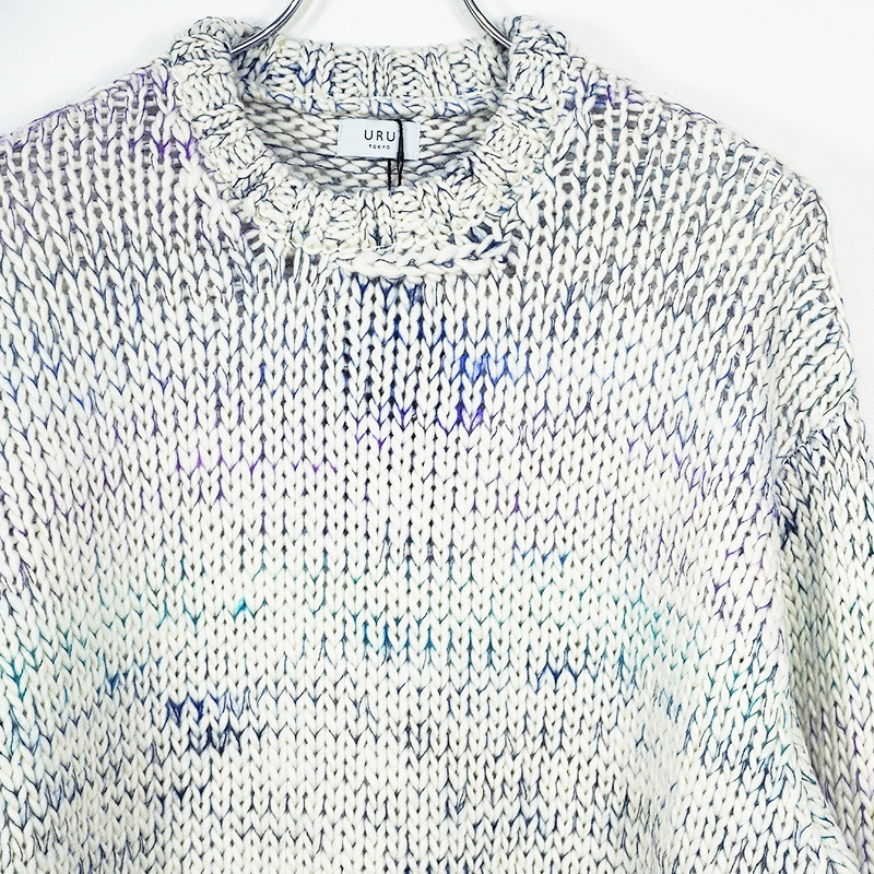 URU [ CREW NECK KNIT ] WHITE | ロイド・エフダブリュー (LLOYD FW)