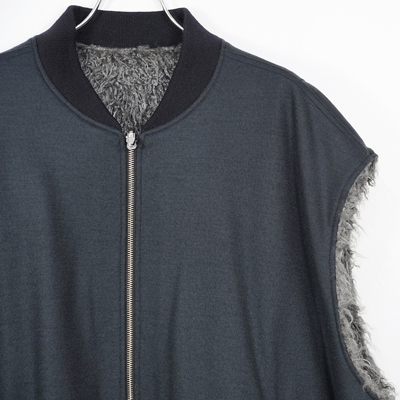 URU [ ZIP UP VEST ] CHARCOAL