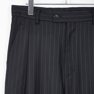 URU [ 1 TUCK PANTS ] BLACK