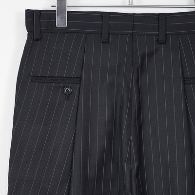 URU [ 1 TUCK PANTS ] BLACK