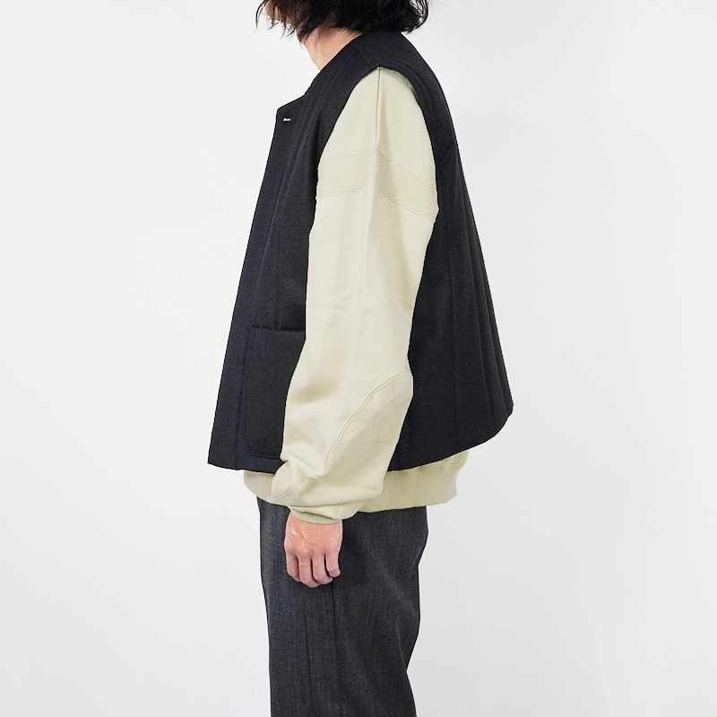 MATSUFUJI [ Wool Stripe Quilted Vest ] BLACK
