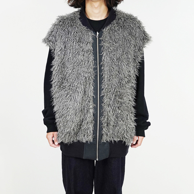 URU [ ZIP UP VEST ] CHARCOAL