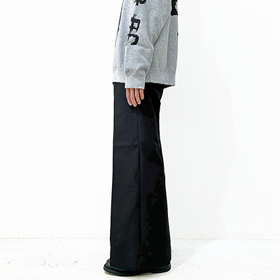 Sasquatchfabrix. [ FLARE SILHOUETTE SLACKS ] BLACK