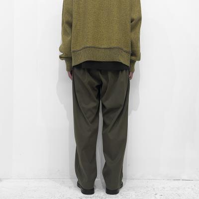 ESSAY [ GATHER EASY SLACKS (P-1) ] MOS GREEN