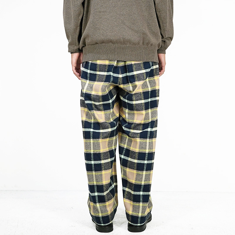 URU [ EASY PANTS ] NAVY | ロイド・エフダブリュー (LLOYD FW)