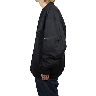 ESSAY [ DOUBLE ZIP MA-1 (J-3) ] BLACK