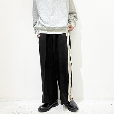 Sasquatchfabrix. [ FAUX SUEDE FLARE TRACK PANTS ] BLACK