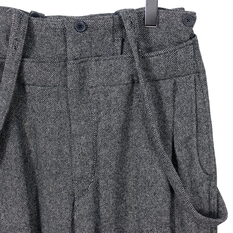 Essay comer pants image