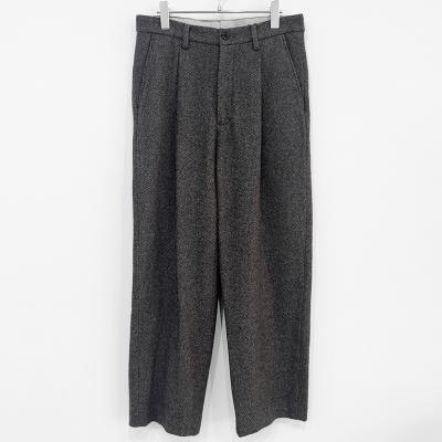 URU [ WOOL LIGHT TWEED 1 TUCK PANTS ] BROWN