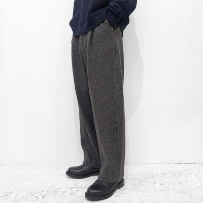 URU [ WOOL LIGHT TWEED 1 TUCK PANTS ] BROWN