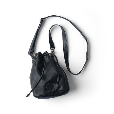 refomed [ “KINCHAKU” CCU LEATHER BAG ] BLACK